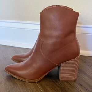 Steve Madden Tan Heeled Boots 8.5